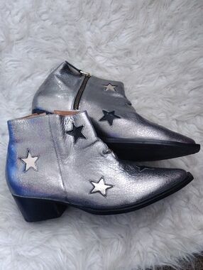 lola Metallic Silver Star Ankle Booties